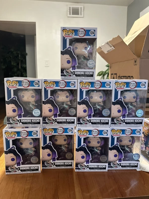 Funko Pop Demon Slayer Shinobu Kocho スペシャル エディション ステッカー ミントコンディション